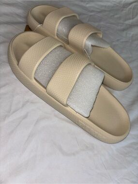 PINK Victoria's Secret Cream Slide Sandals